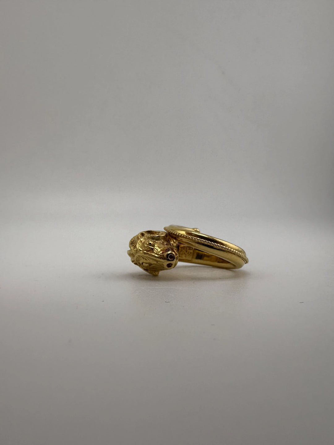 Bague Zolotas en or